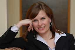 Profile photo of Gini Dietrich, creator of the PESO Model